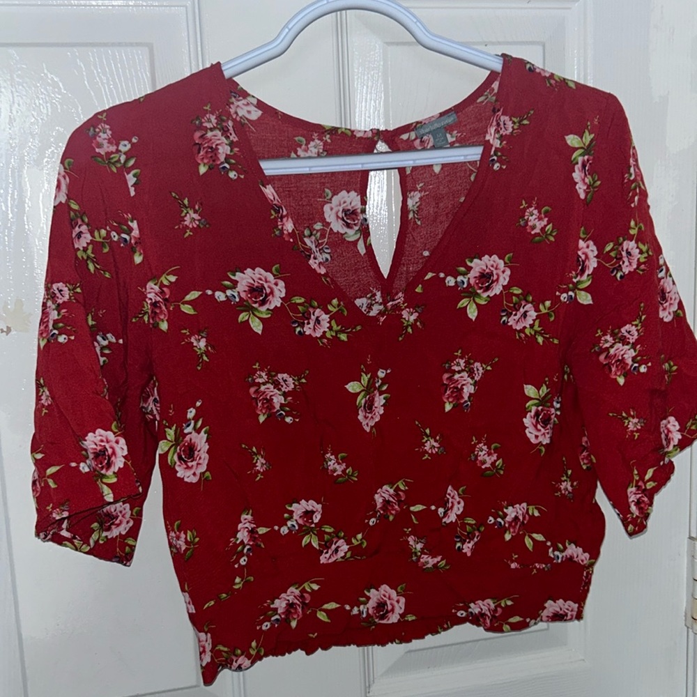 Red women top M